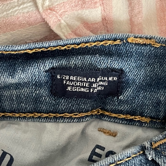 Gap blue jeans. Gently worn. Good condition. - Picture 5 of 5